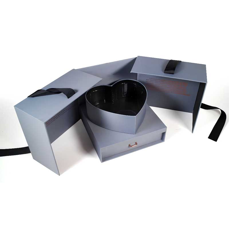 Design a doppia porta da regalo nobile con prua nobile